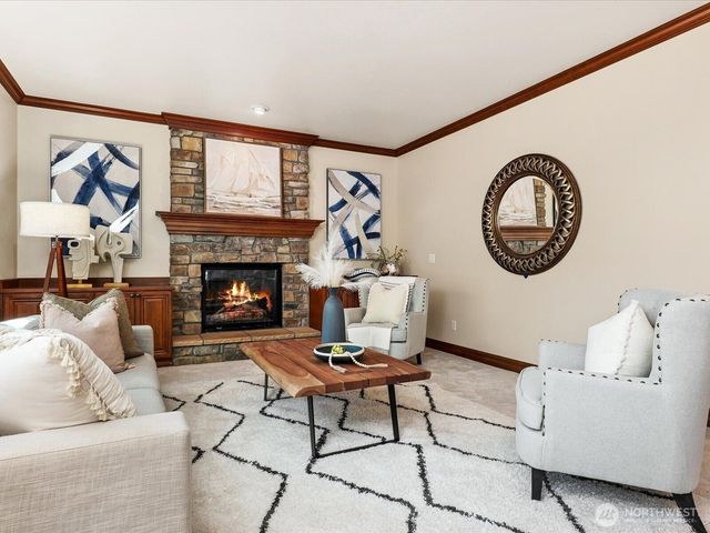 2058 211th Place SE, Sammamish, WA 98075