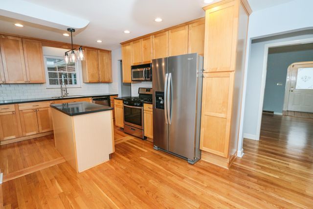 64 Edgevale Road, Columbus, OH 43209