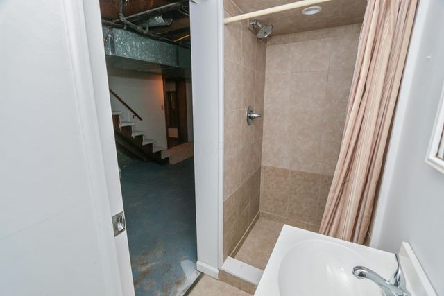 64 Edgevale Road, Columbus, OH 43209