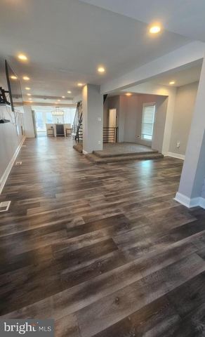 20 E BUCK ST, Paulsboro, NJ 08066