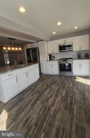 20 E BUCK ST, Paulsboro, NJ 08066