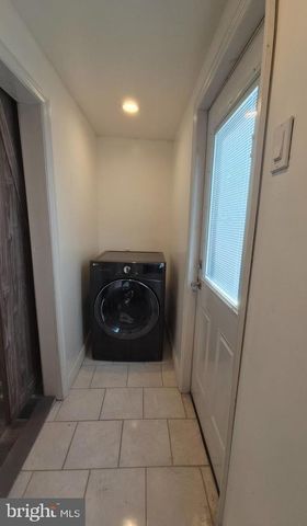 20 E BUCK ST, Paulsboro, NJ 08066