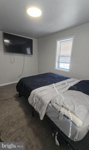 20 E BUCK ST, Paulsboro, NJ 08066