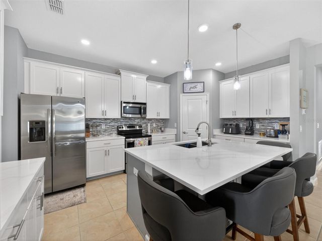 3086 WHITE HORSE COURT, Kissimmee, FL 34746