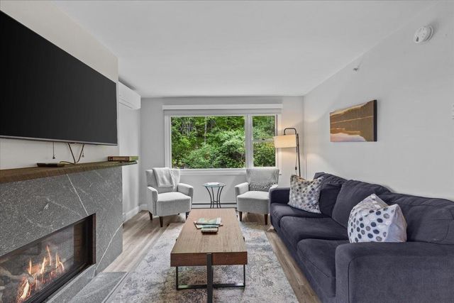 109 Mountainside Drive G202, Stowe, VT 05672