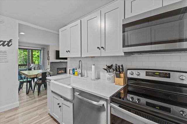 109 Mountainside Drive G202, Stowe, VT 05672