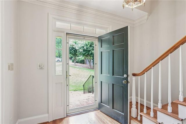 527 N Saint Marys NW Lane, Marietta, GA 30064