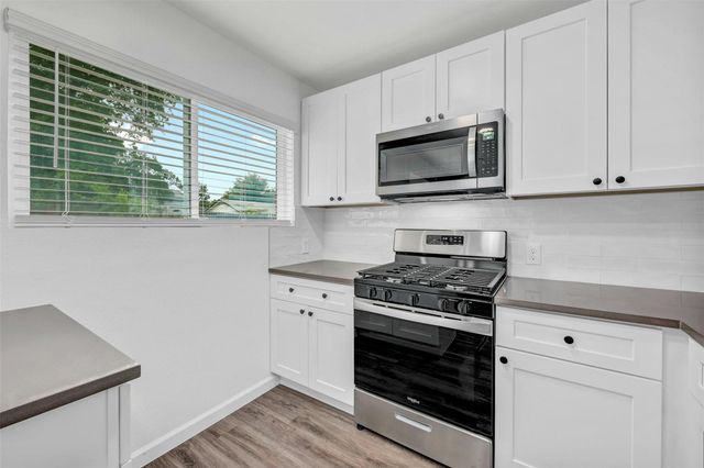 6506 King George DR, Austin, TX 78745
