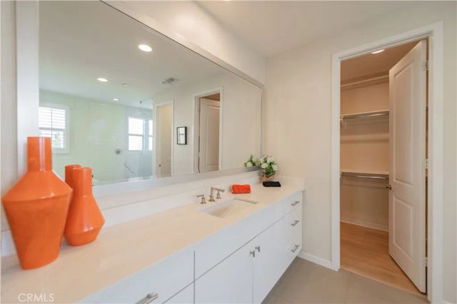 103 Newall, Irvine, CA 92618