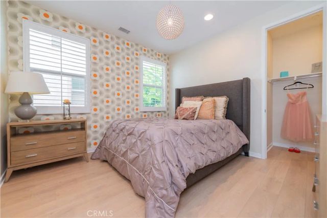 103 Newall, Irvine, CA 92618