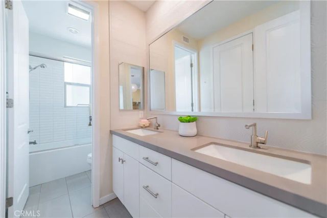 103 Newall, Irvine, CA 92618