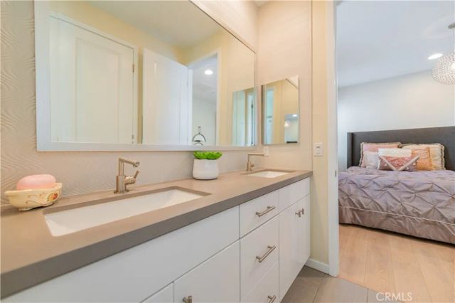 103 Newall, Irvine, CA 92618