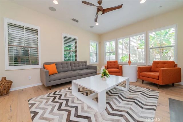 103 Newall, Irvine, CA 92618