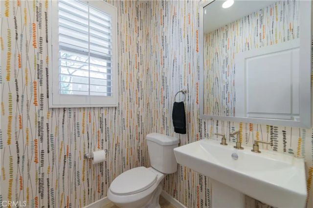 103 Newall, Irvine, CA 92618