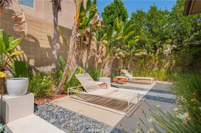 103 Newall, Irvine, CA 92618