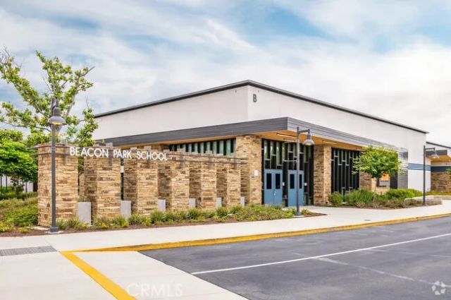 103 Newall, Irvine, CA 92618