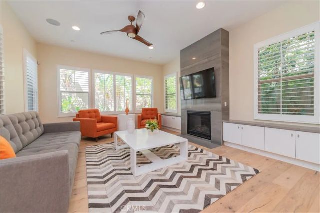 103 Newall, Irvine, CA 92618