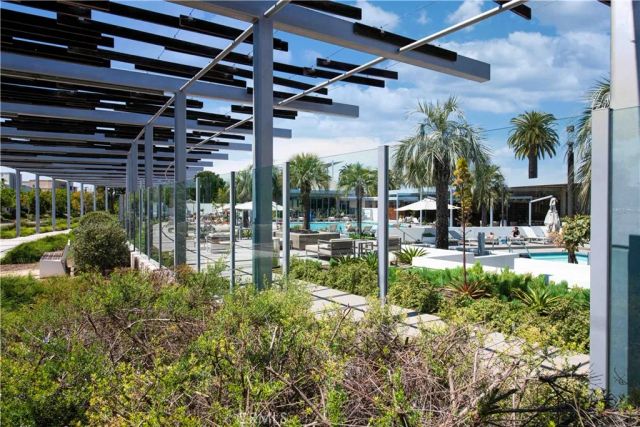 103 Newall, Irvine, CA 92618