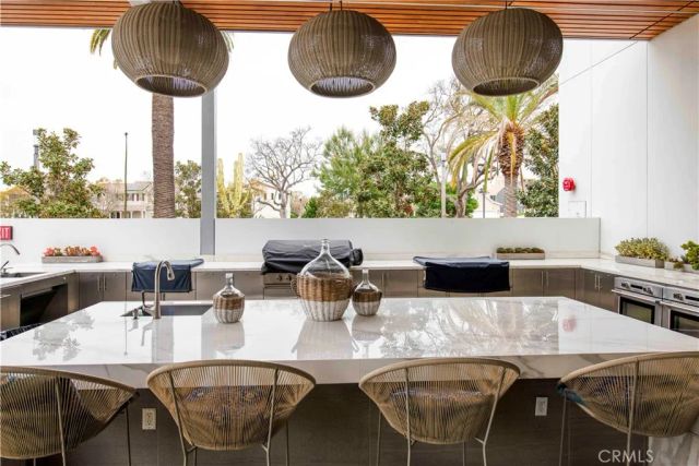 103 Newall, Irvine, CA 92618