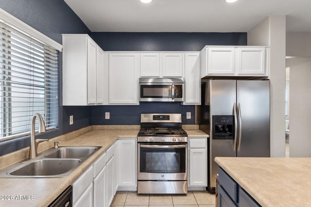 14186 W COUNTRY GABLES Drive, Surprise, AZ 85379