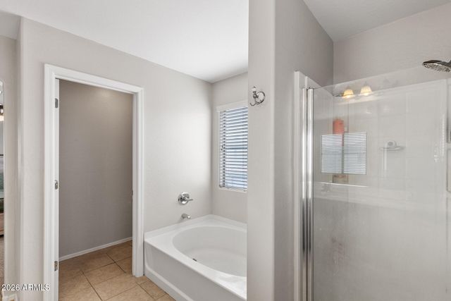 14186 W COUNTRY GABLES Drive, Surprise, AZ 85379