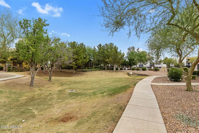 14186 W COUNTRY GABLES Drive, Surprise, AZ 85379