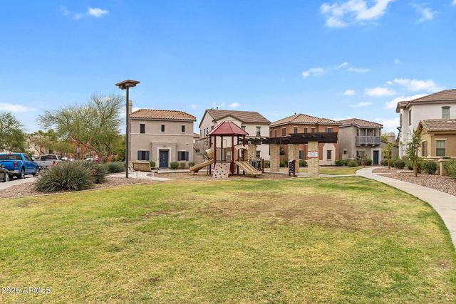 14186 W COUNTRY GABLES Drive, Surprise, AZ 85379