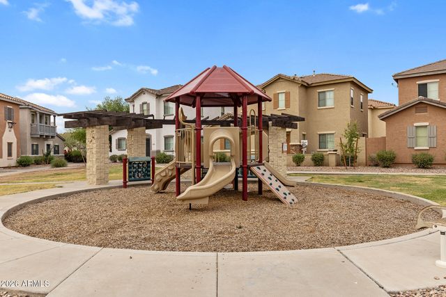 14186 W COUNTRY GABLES Drive, Surprise, AZ 85379