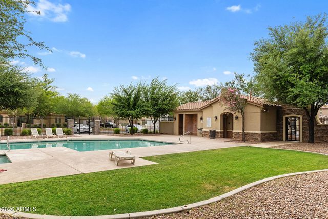 14186 W COUNTRY GABLES Drive, Surprise, AZ 85379