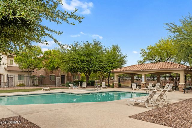 14186 W COUNTRY GABLES Drive, Surprise, AZ 85379