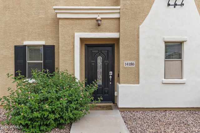 14186 W COUNTRY GABLES Drive, Surprise, AZ 85379