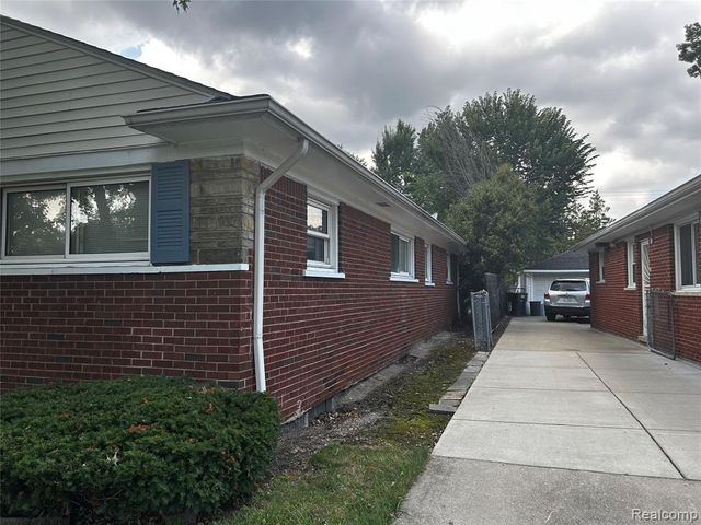 18721 Chandler Park Drive, Detroit, MI 48236