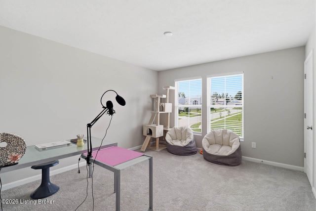 1924 Martingale Ln, Louisville, KY 40245