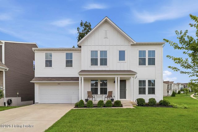1924 Martingale Ln, Louisville, KY 40245