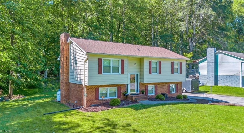 328 Country Club Road, Wilkesboro, NC 28697