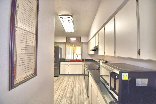 4853 COLONNADES CIRCLE E, Lakeland, FL 33811