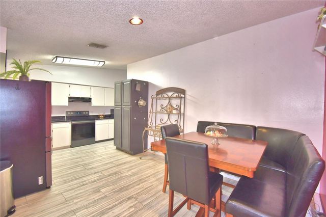 4853 COLONNADES CIRCLE E, Lakeland, FL 33811