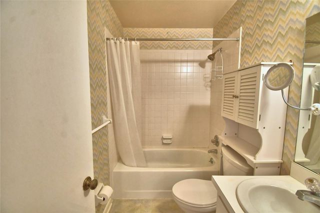 4853 COLONNADES CIRCLE E, Lakeland, FL 33811