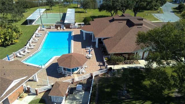 4853 COLONNADES CIRCLE E, Lakeland, FL 33811