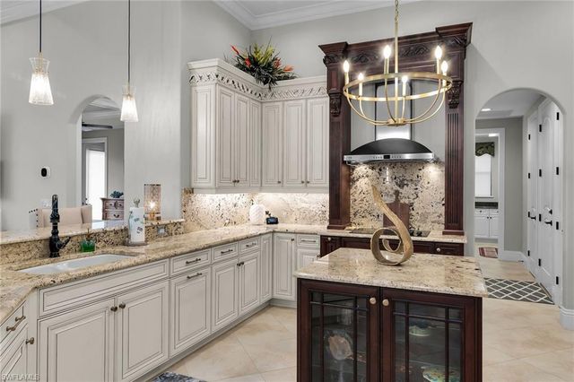 1785 Piedmont CT, Marco Island, FL 34145