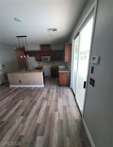 7349 Dolphine Crest Avenue, Las Vegas, NV 89129