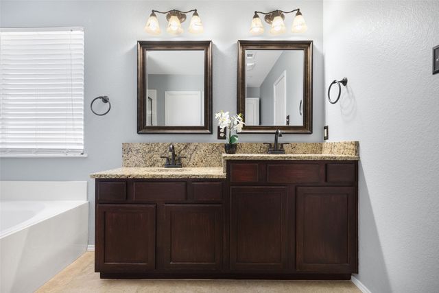 1009 Chesterfield Drive, Murphy, TX 75094