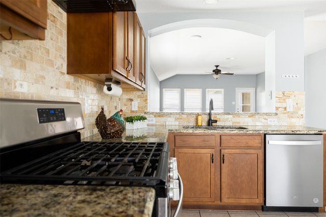 1009 Chesterfield Drive, Murphy, TX 75094