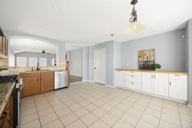 1009 Chesterfield Drive, Murphy, TX 75094