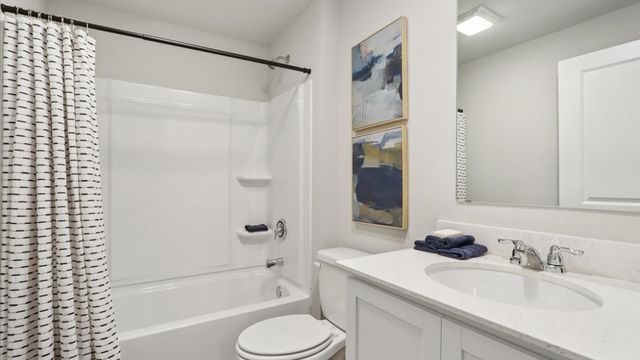 922 33rd Street SE, Altoona, IA 50009