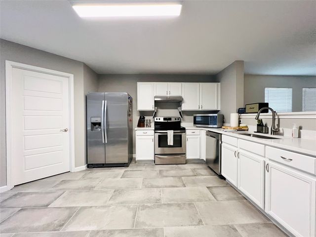856 Poncho Lane, Fort Worth, TX 76052