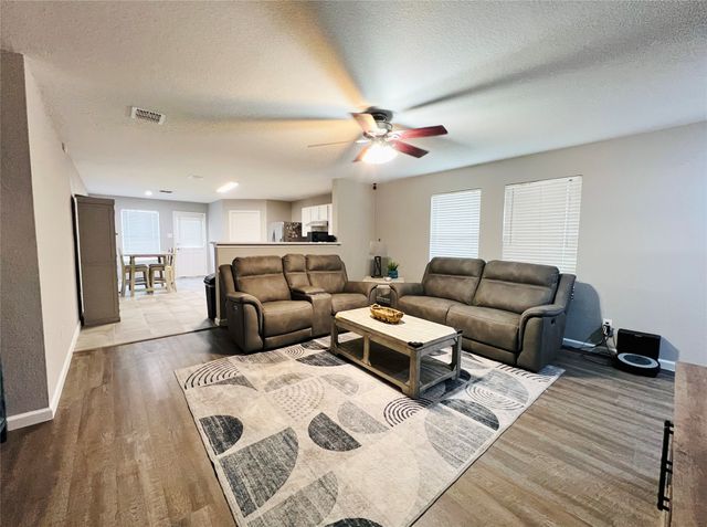 856 Poncho Lane, Fort Worth, TX 76052