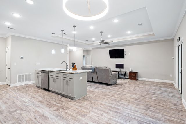 36 Lee Lane, Mary Esther, FL 32569