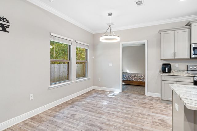 36 Lee Lane, Mary Esther, FL 32569