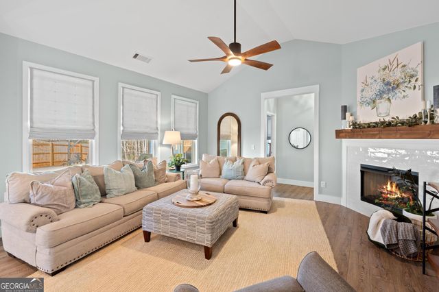 18 Stone Court, Newnan, GA 30265